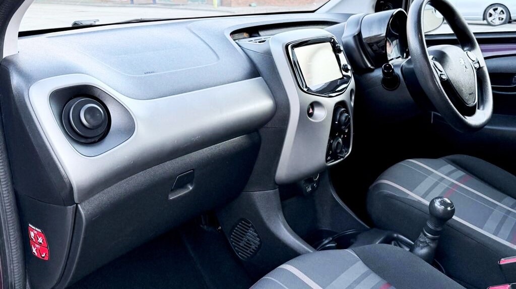 Used Peugeot 108 2015 for sale - 76444675: Photo 16