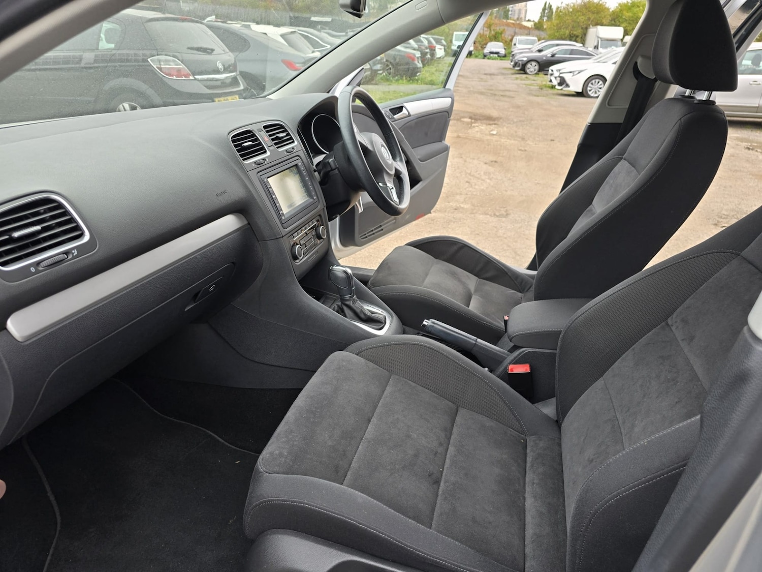 Used Volkswagen Golf 2012 for sale - 76268815: Photo 24