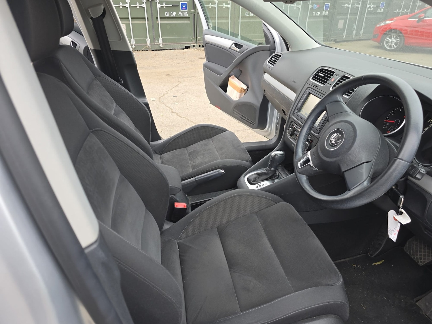 Used Volkswagen Golf 2012 for sale - 76268815: Photo 27