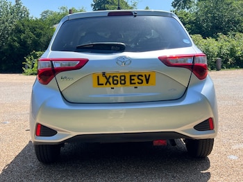 Used Toyota Vitz 2018 for sale - 79031049: Photo
