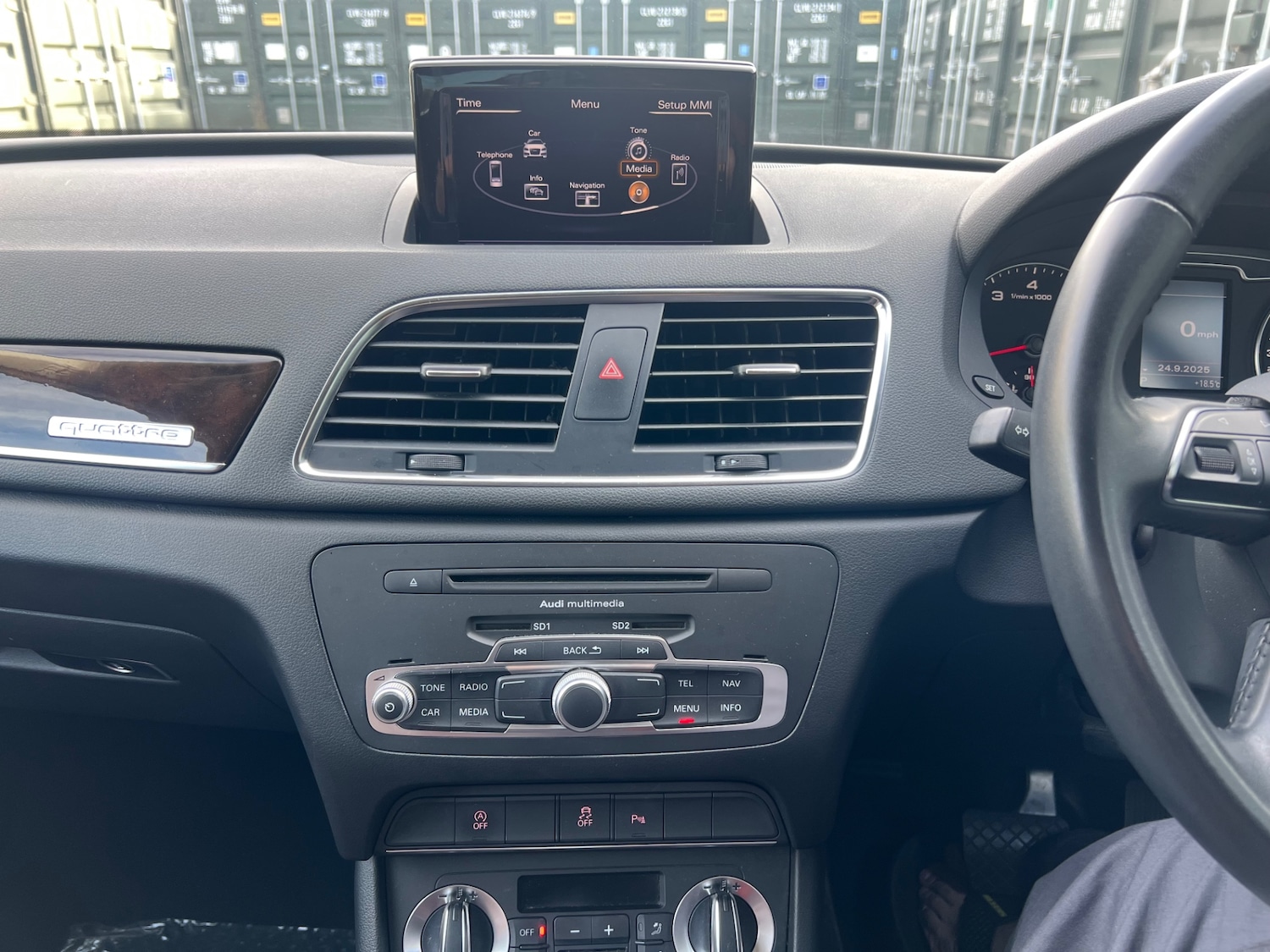 Used Audi Q3 2014 for sale - 76082933: Photo 16