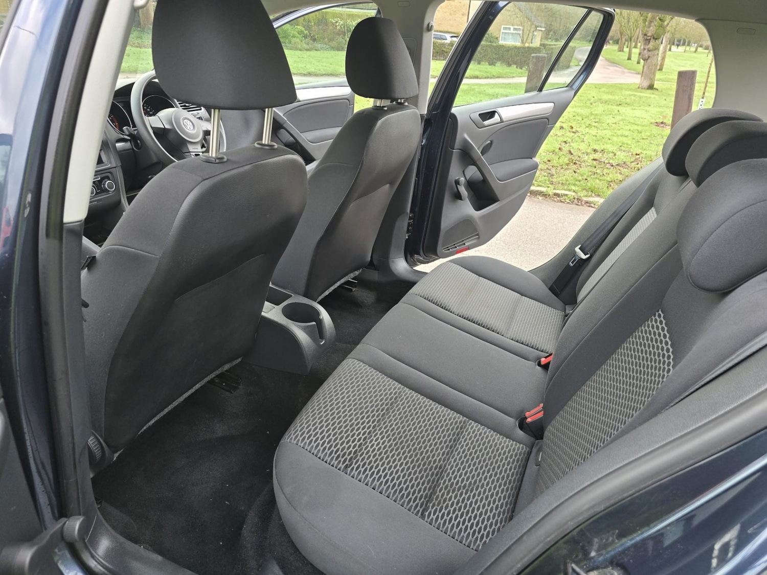 Used Volkswagen Golf 2010 for sale - 77487160: Photo 34