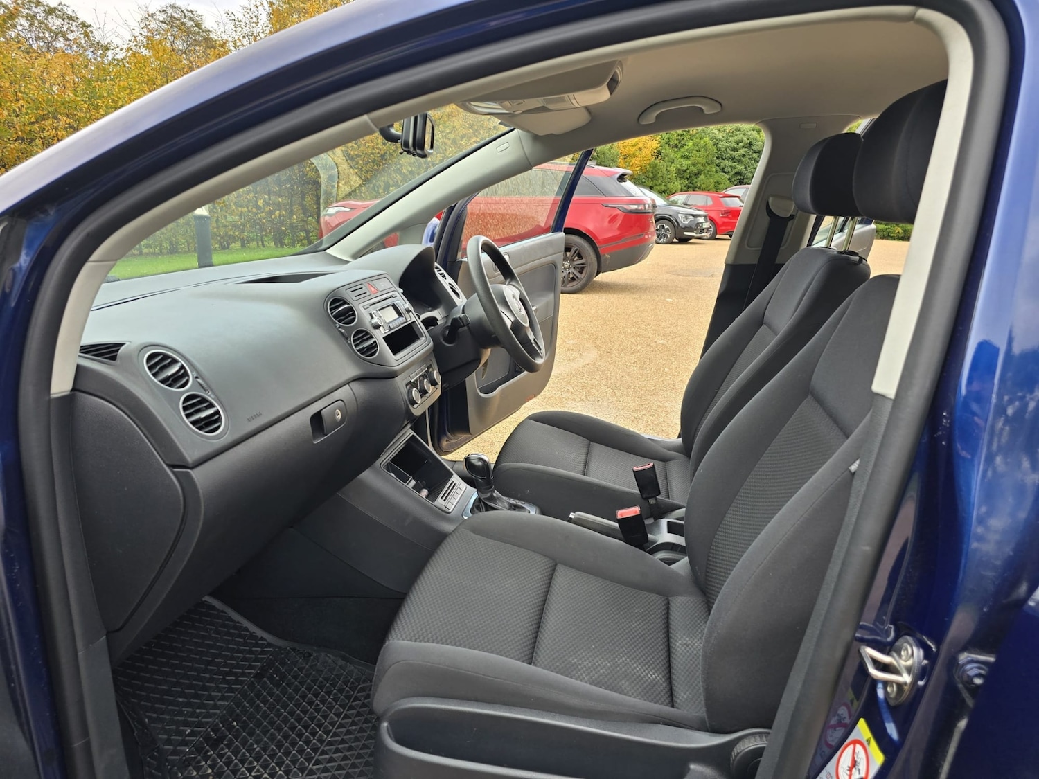 Used Volkswagen Golf Plus 2010 for sale - 76299330: Photo 28