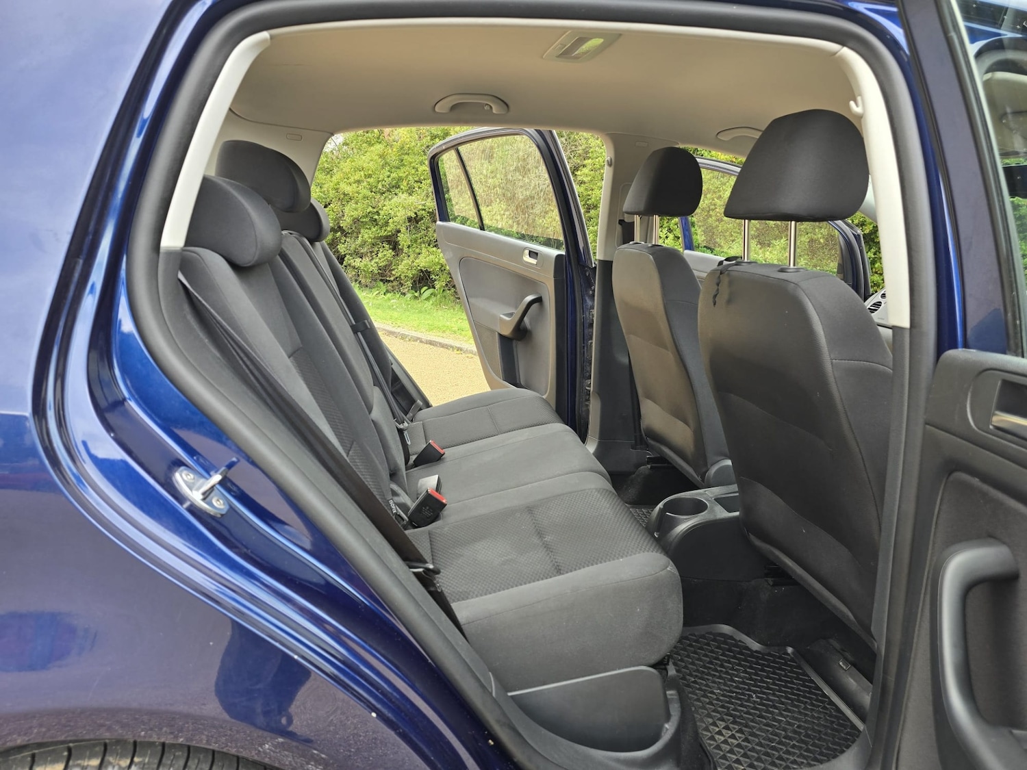 Used Volkswagen Golf Plus 2010 for sale - 76299330: Photo 31