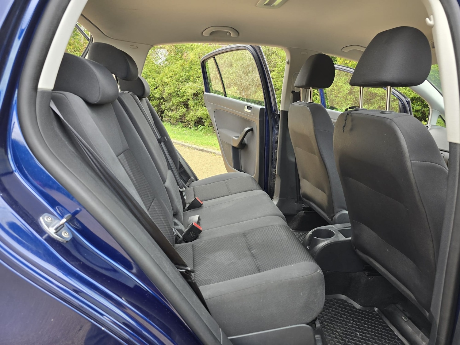 Used Volkswagen Golf Plus 2010 for sale - 76299330: Photo 32