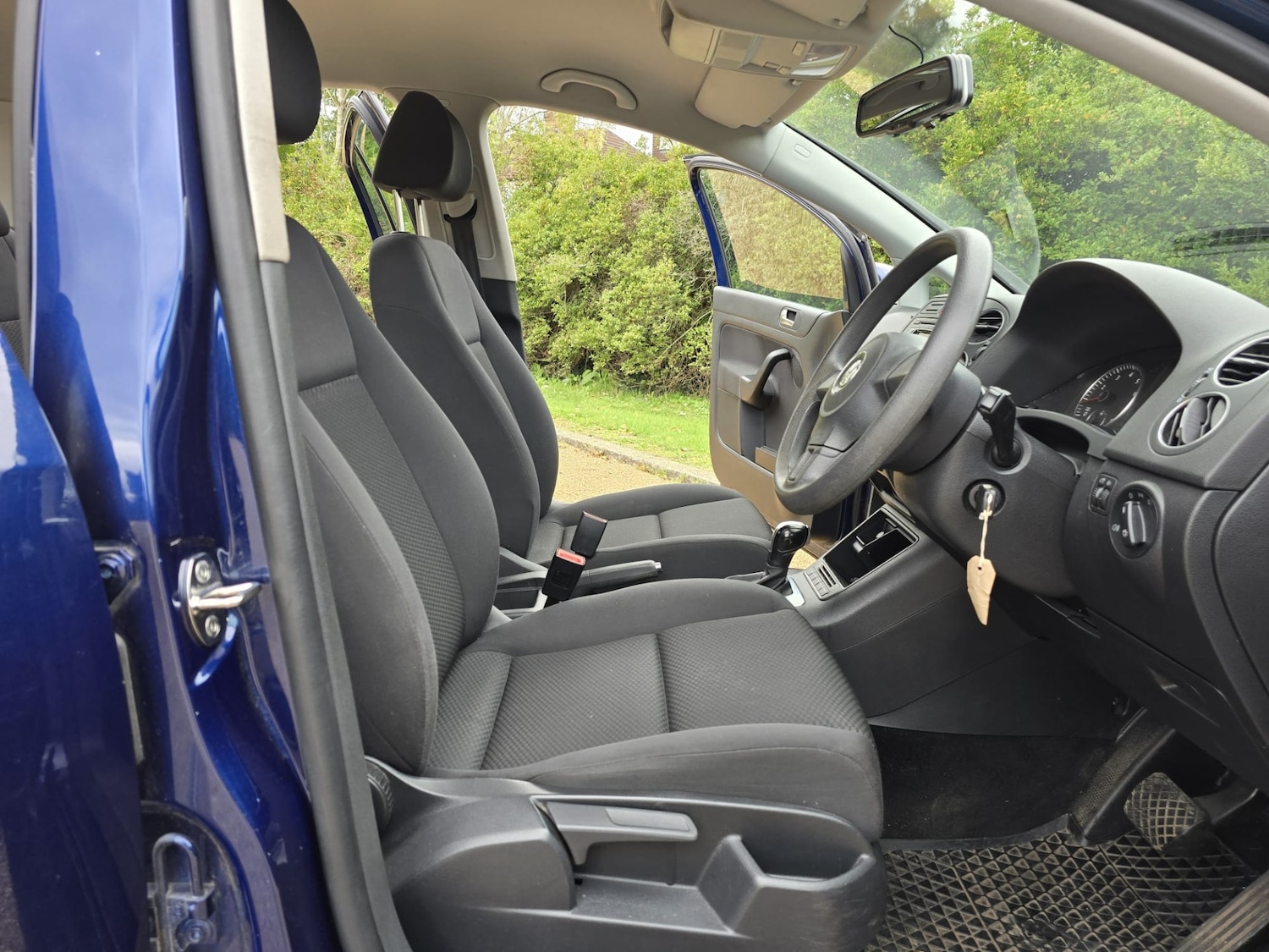 Used Volkswagen Golf Plus 2010 for sale - 76299330: Photo 35