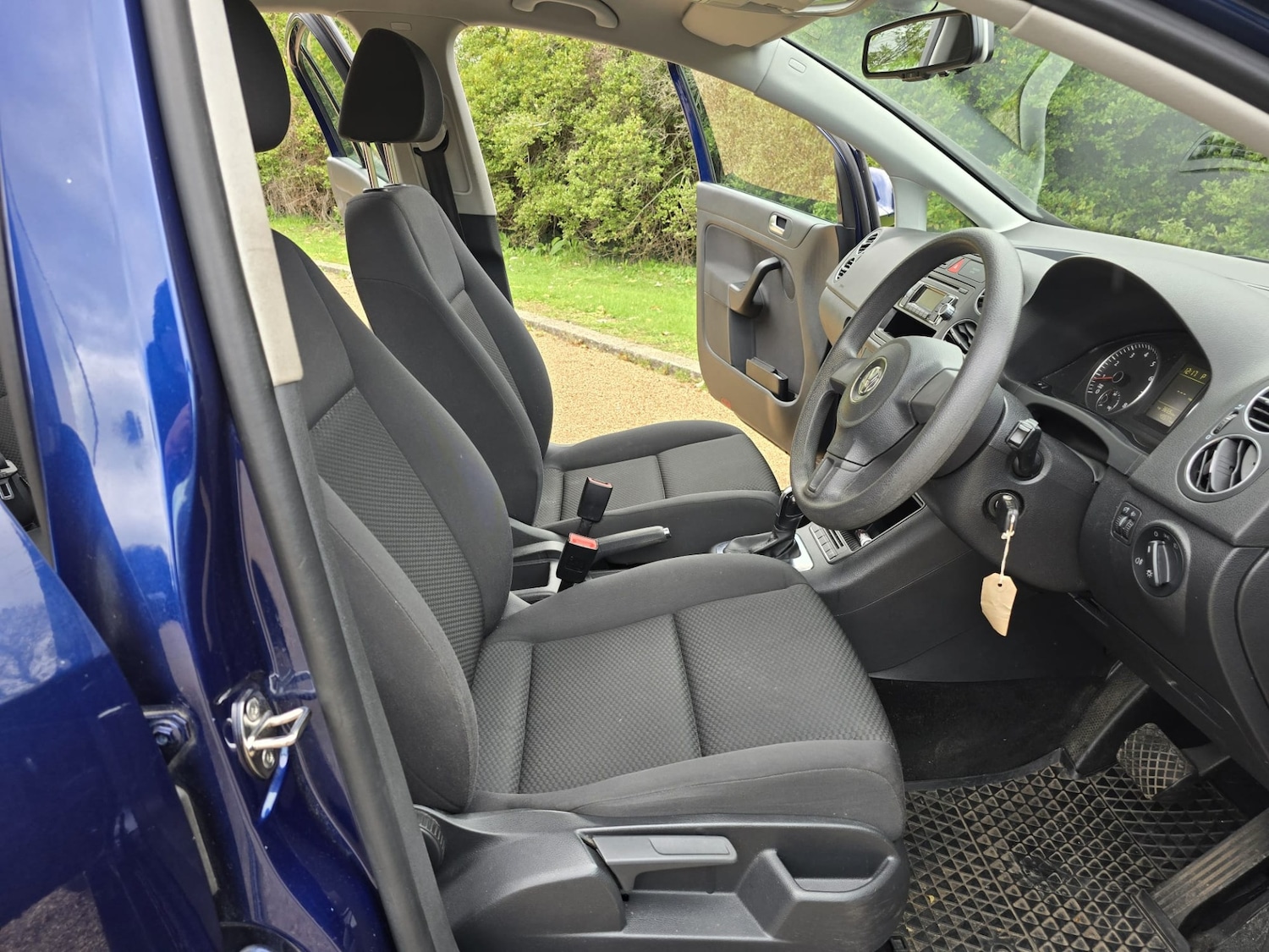 Used Volkswagen Golf Plus 2010 for sale - 76299330: Photo 36