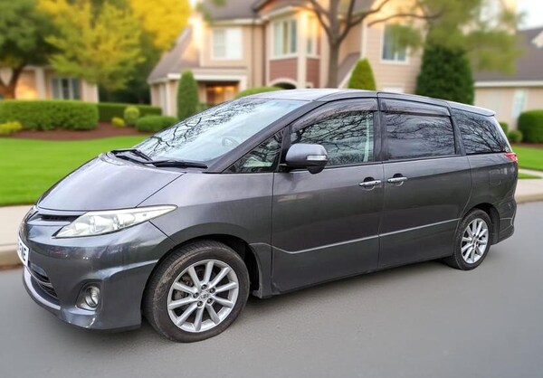 Used Toyota Estima 2012 for sale - 75613964: Photo 4