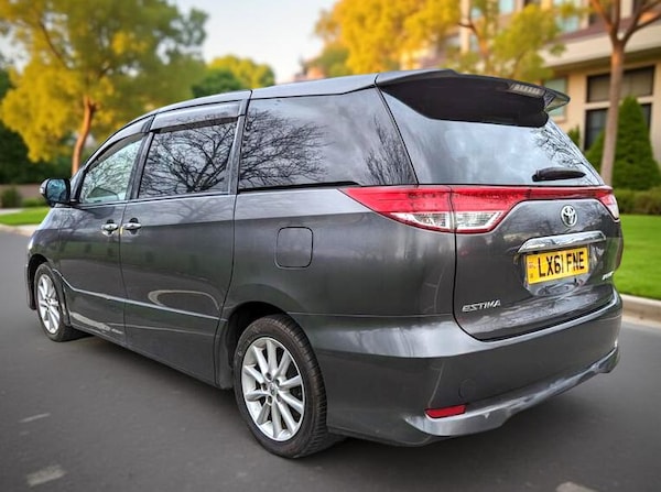 Used Toyota Estima 2012 for sale - 75613964: Photo 5
