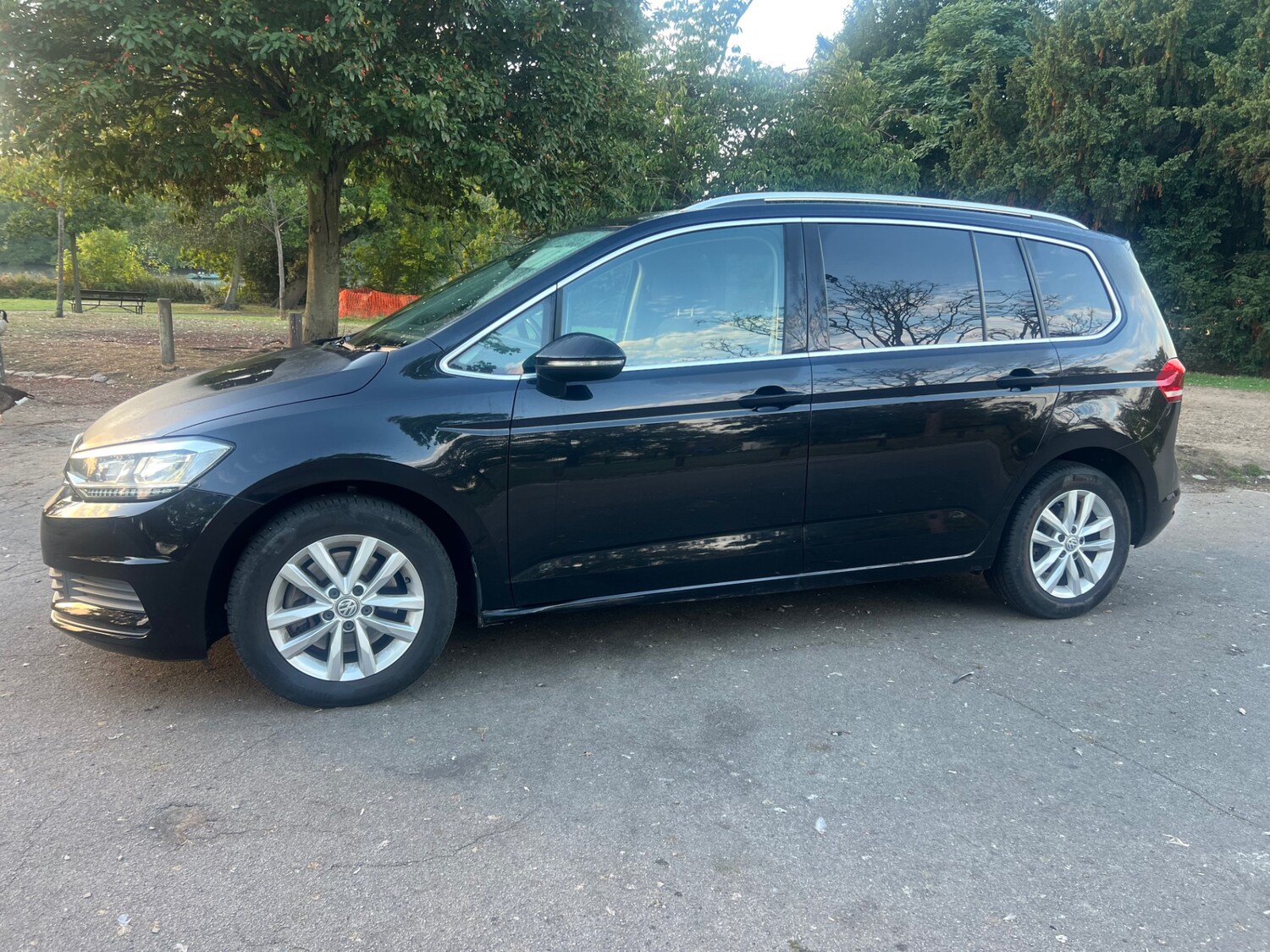 Used Volkswagen Touran 2017 for sale - 76120425: Photo 10