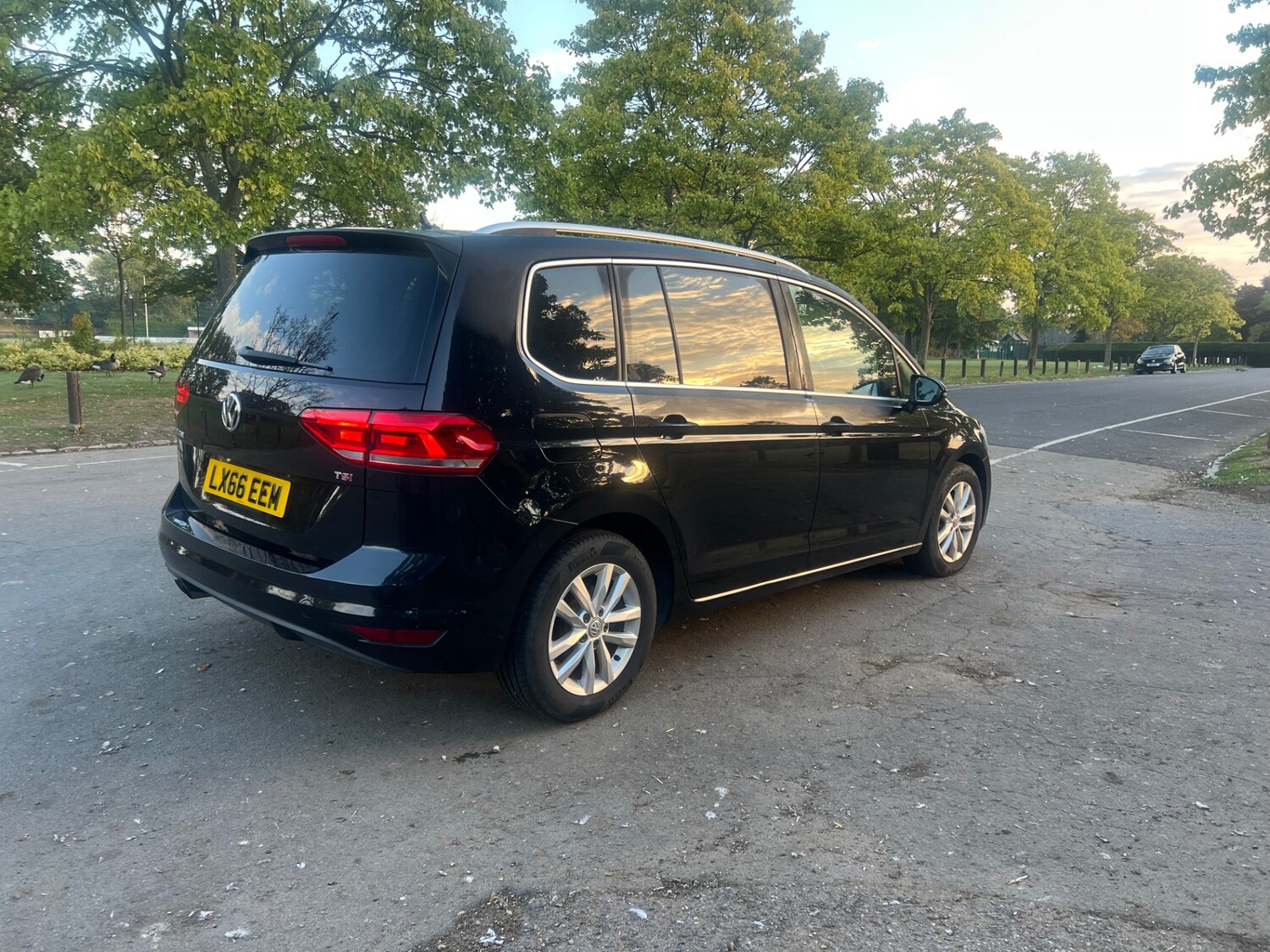 Used Volkswagen Touran 2017 for sale - 76120425: Photo 13