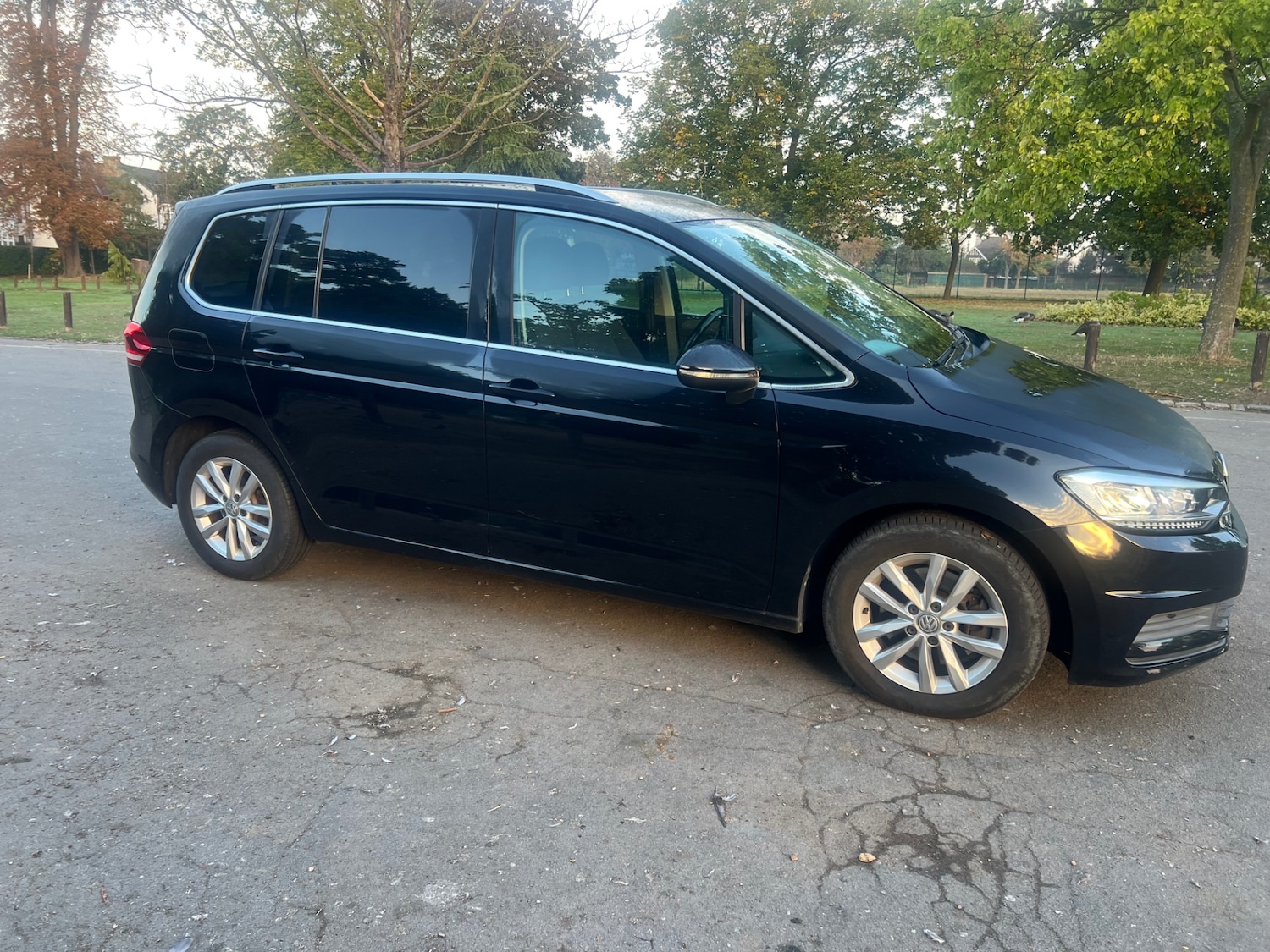 Used Volkswagen Touran 2017 for sale - 76120425: Photo 16