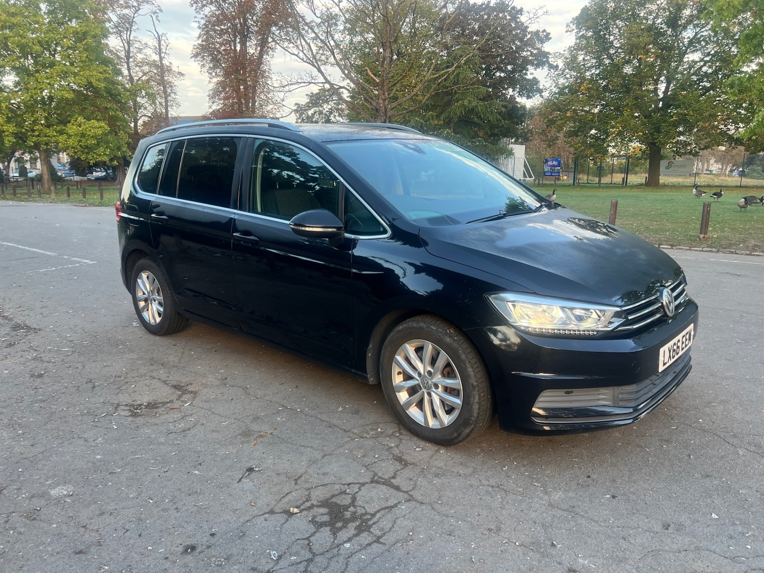 Used Volkswagen Touran 2017 for sale - 76120425: Photo 17