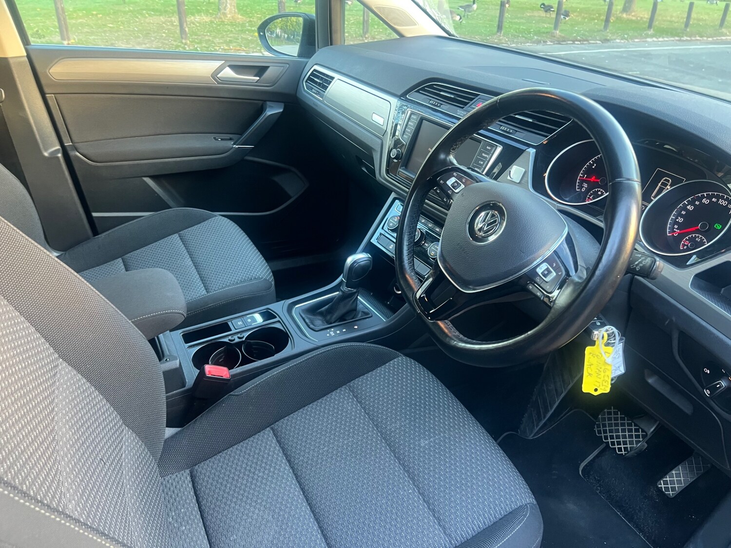 Used Volkswagen Touran 2017 for sale - 76120425: Photo 18