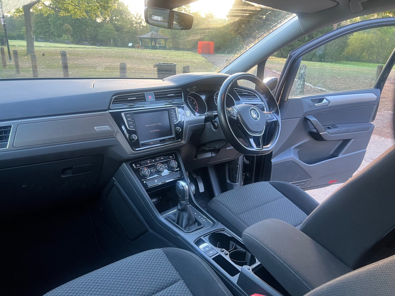 Used Volkswagen Touran 2017 for sale - 76120425: Photo 23