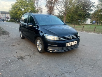 Used Volkswagen Touran 2017 for sale - 76120425: Photo 2