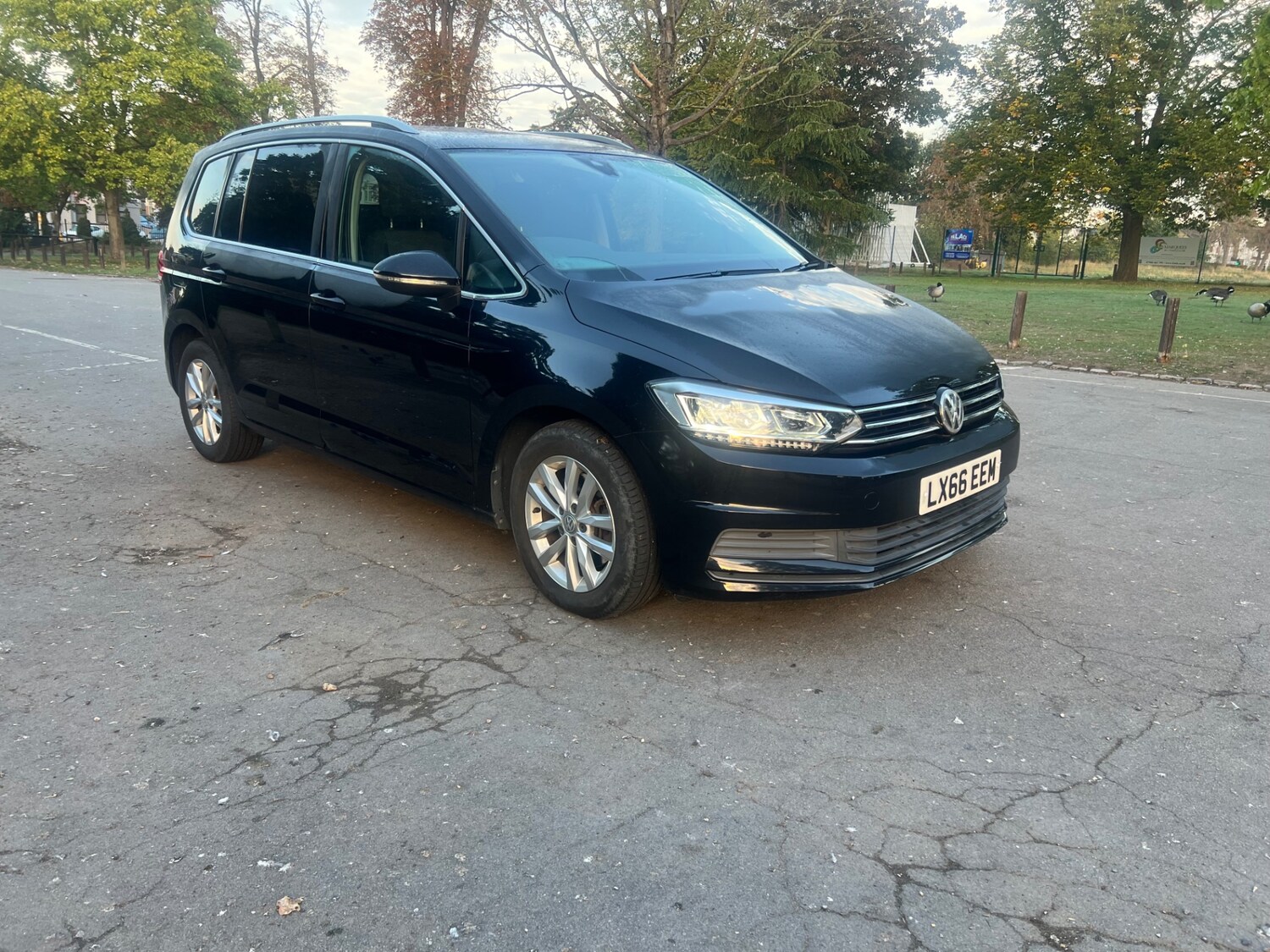 Used Volkswagen Touran 2017 for sale - 76120425: Photo 7