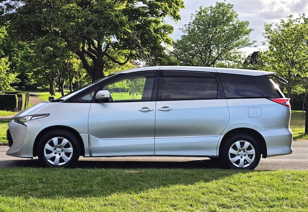 Used Toyota Estima 2017 for sale - 74557059: Photo 12