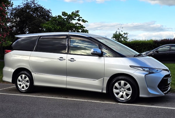 Used Toyota Estima 2017 for sale - 74557059: Photo 13