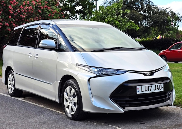 Used Toyota Estima 2017 for sale - 74557059: Photo 3