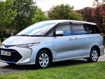 Used Toyota Estima 2017 for sale - 74557059: Photo