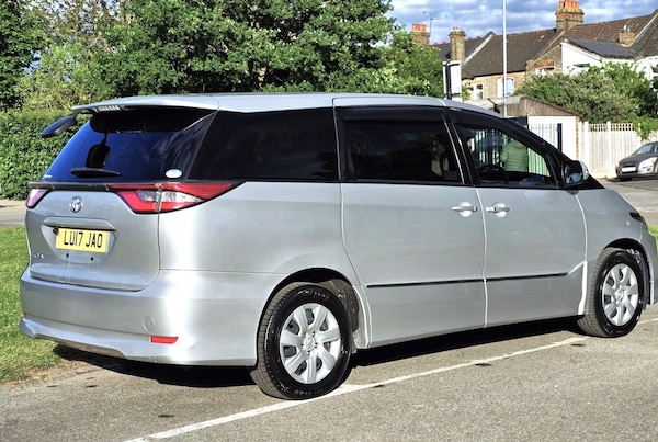 Used Toyota Estima 2017 for sale - 74557059: Photo 8
