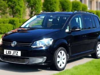 Used Volkswagen Touran 2011 for sale - 74621024: Photo