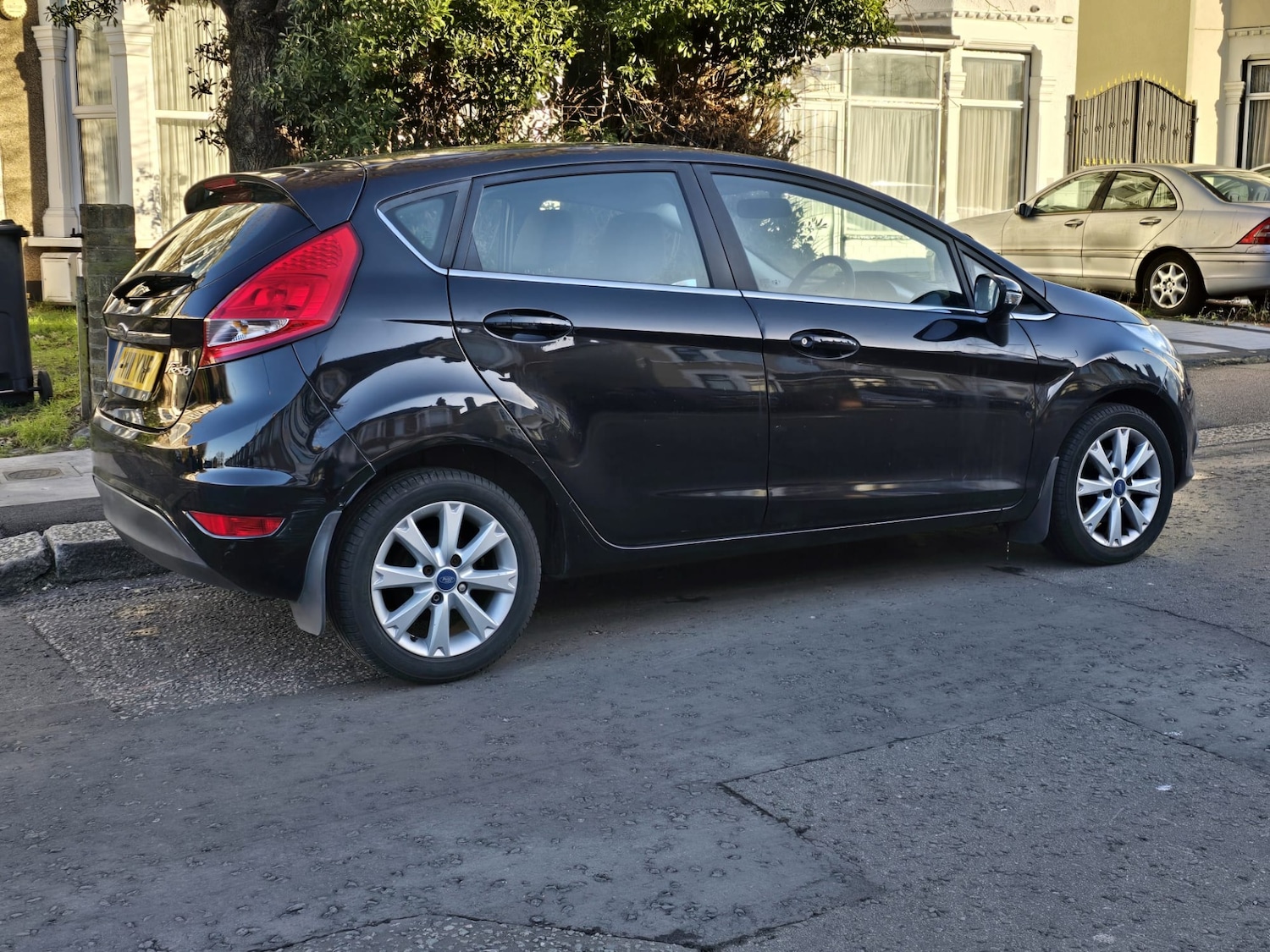 Used Ford Fiesta 2011 for sale - 77100684: Photo 14