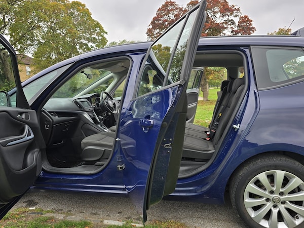 Used Vauxhall Zafira 2017 for sale - 76221616: Photo 27