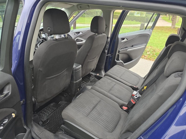 Used Vauxhall Zafira 2017 for sale - 76221616: Photo 31