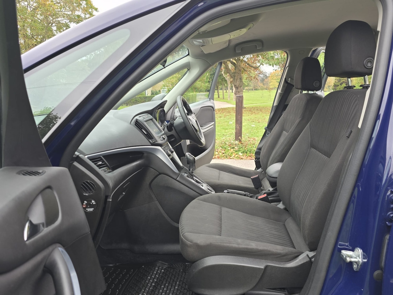 Used Vauxhall Zafira 2017 for sale - 76221616: Photo 32