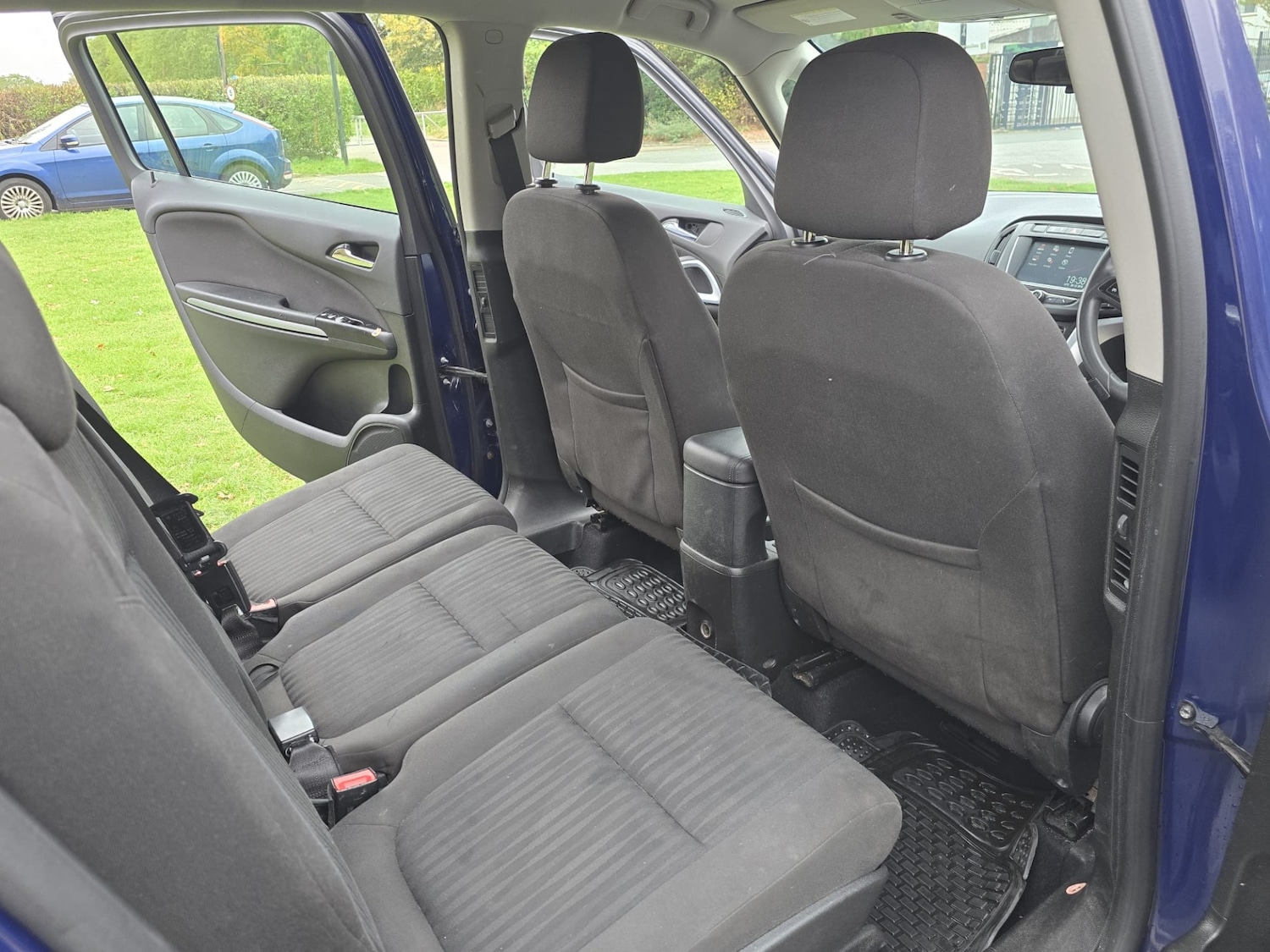 Used Vauxhall Zafira 2017 for sale - 76221616: Photo 39