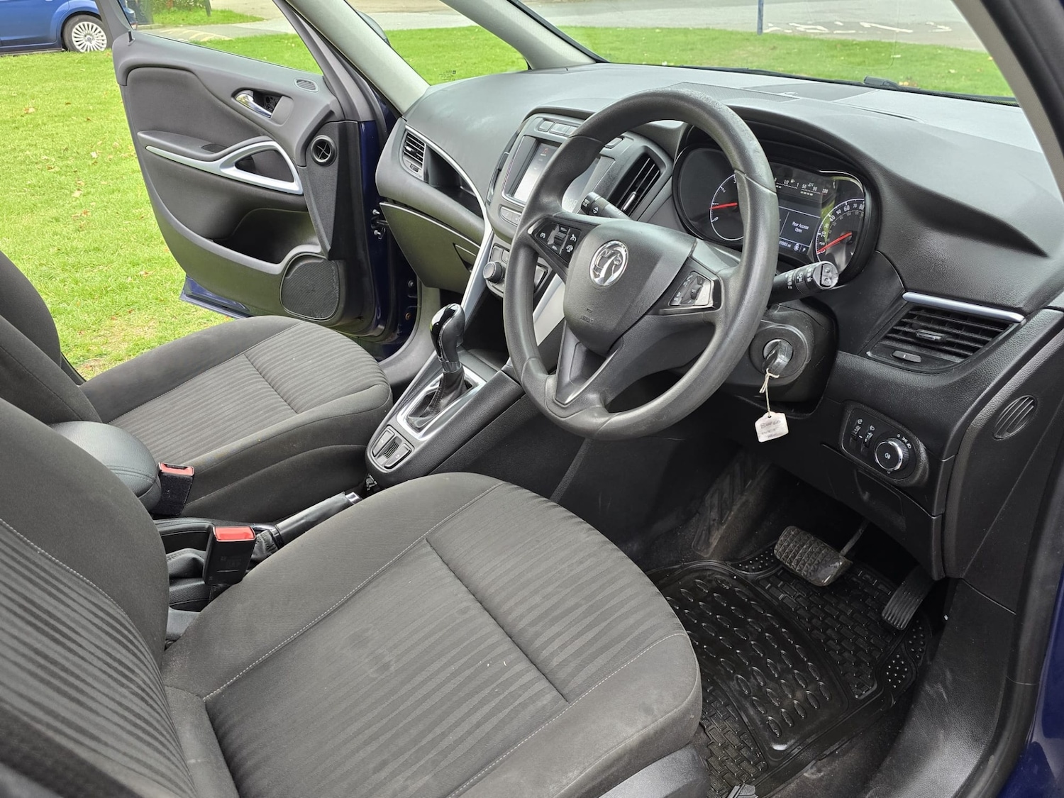 Used Vauxhall Zafira 2017 for sale - 76221616: Photo 43