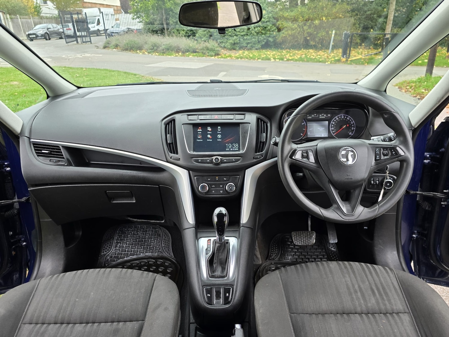 Used Vauxhall Zafira 2017 for sale - 76221616: Photo 44