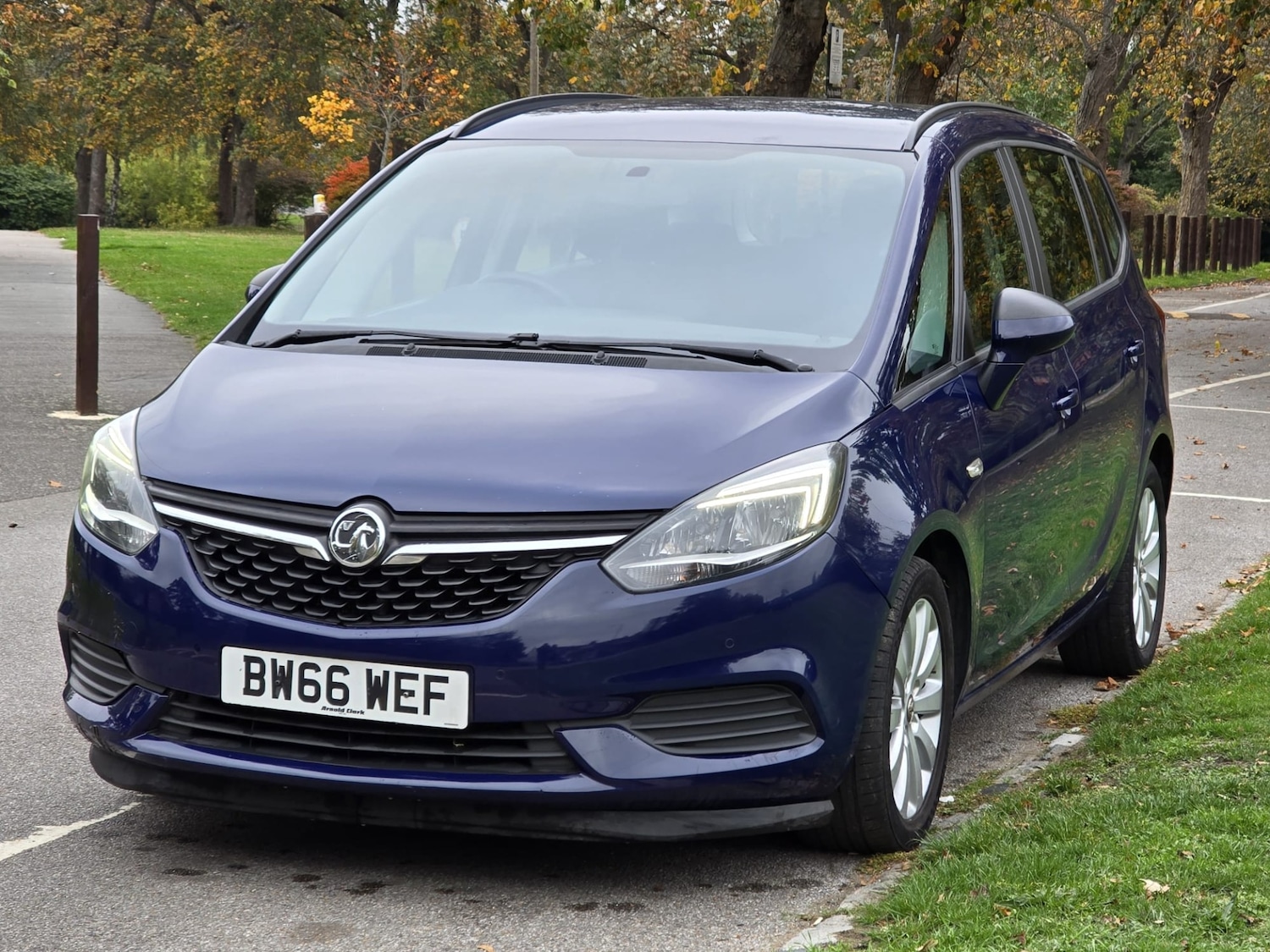 Used Vauxhall Zafira 2017 for sale - 76221616: Photo 5