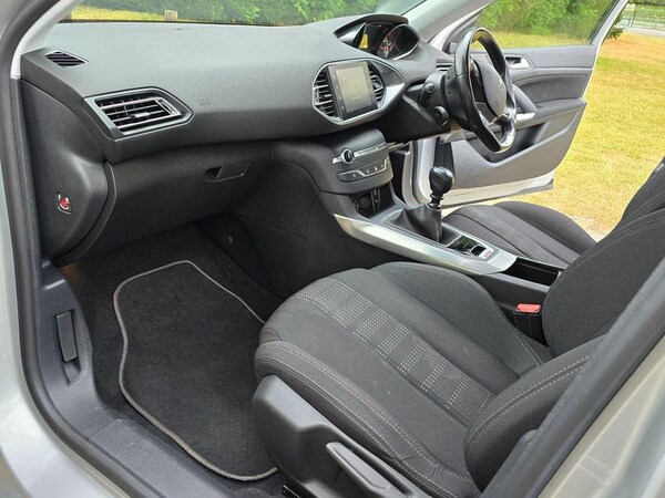 Used Peugeot 308 2015 for sale - 71957405: Photo 17