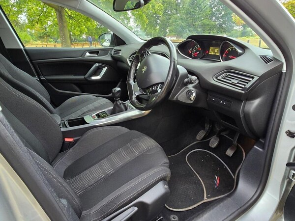 Used Peugeot 308 2015 for sale - 71957405: Photo 18