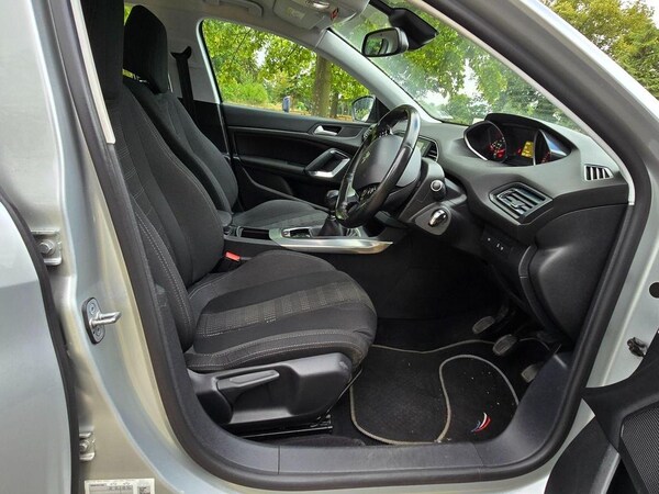 Used Peugeot 308 2015 for sale - 71957405: Photo 20