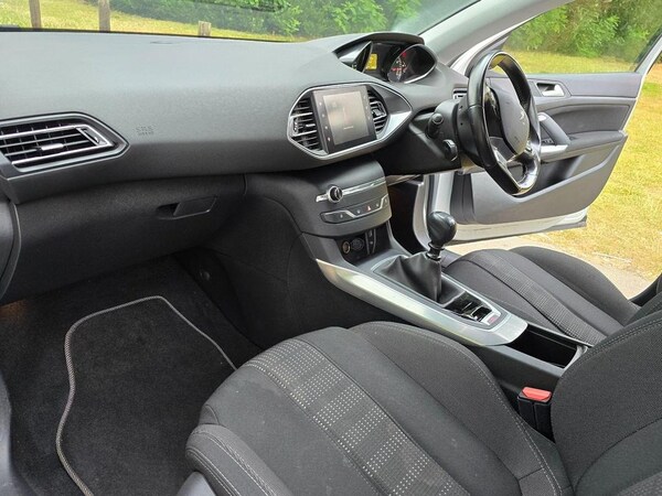 Used Peugeot 308 2015 for sale - 71957405: Photo 29