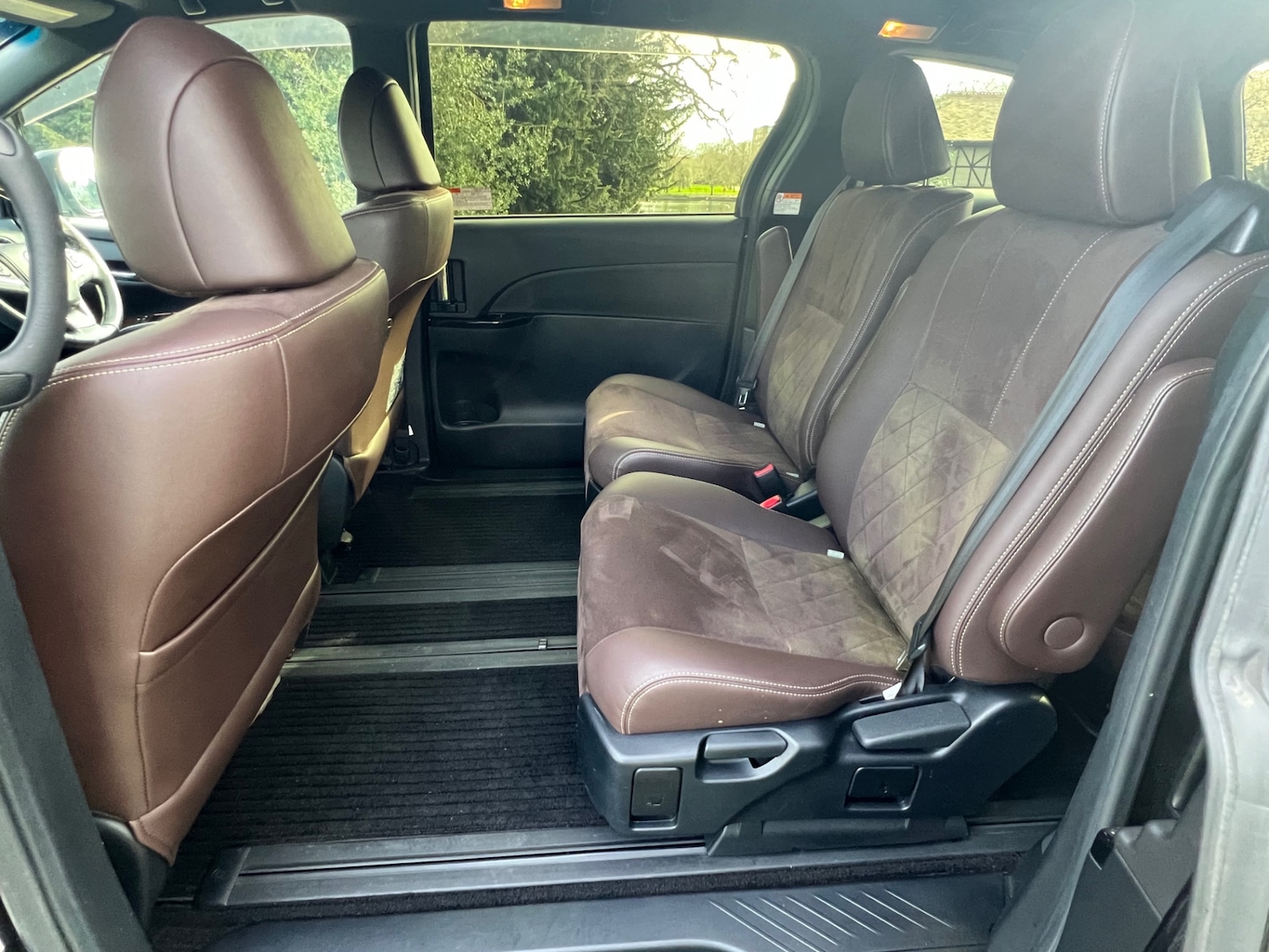 Used Toyota Estima 2017 for sale - 77822074: Photo 50