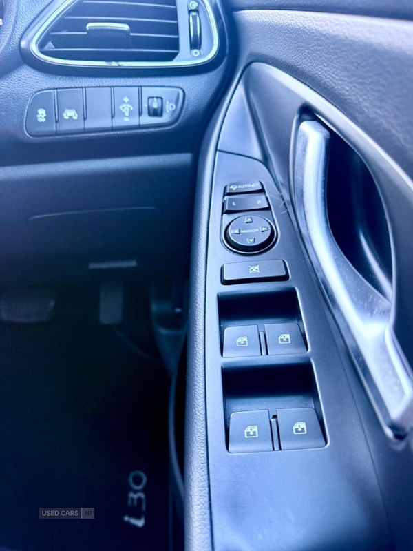 Used Hyundai i30 2017 for sale - 76998731: Photo 17