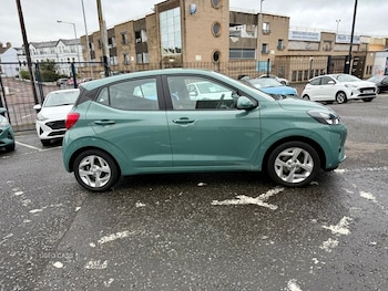 Used Hyundai i10 2023 for sale - 76095417: Photo 3
