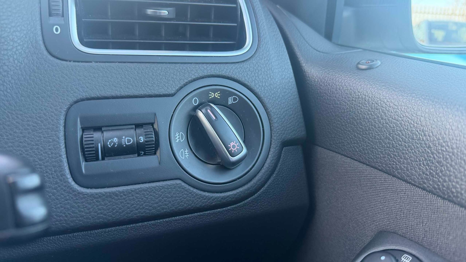 Used Volkswagen Polo 2014 for sale - 77913657: Photo 19