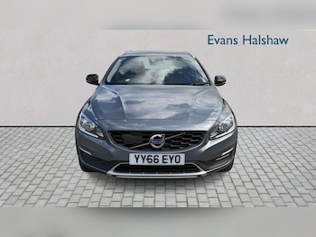 Used Volvo V60 2016 for sale - 78893745: Photo
