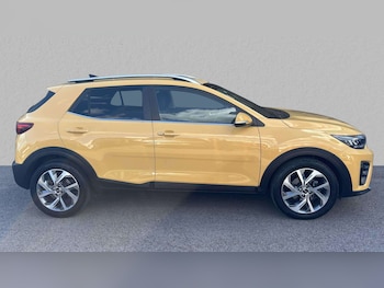 Used Kia Stonic 2023 for sale - 78278686: Photo