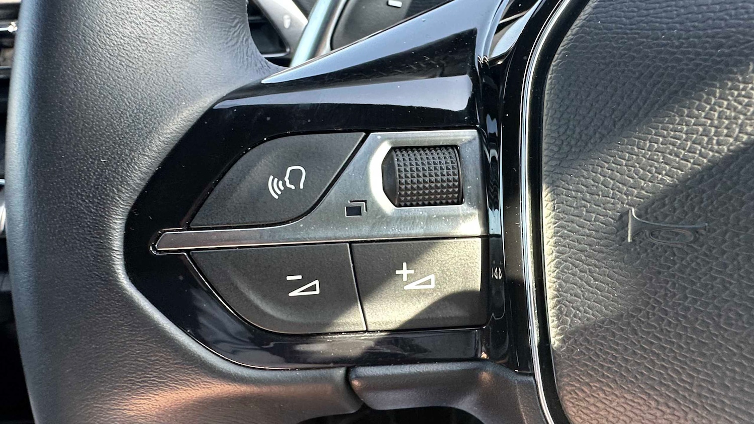 Used Peugeot 3008 2023 for sale - 78173836: Photo 24