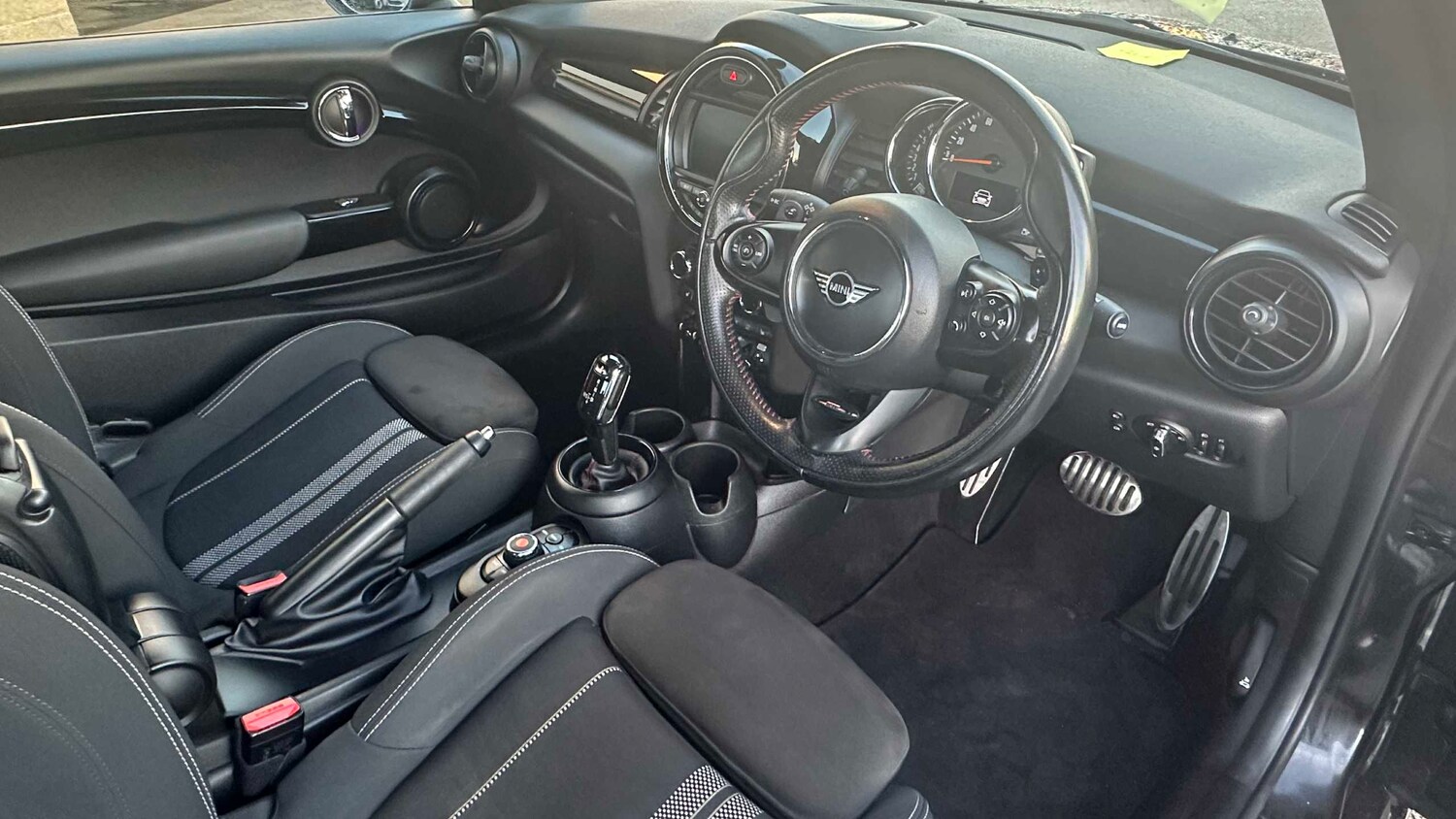 Used MINI Convertible 2020 for sale - 77859195: Photo 17
