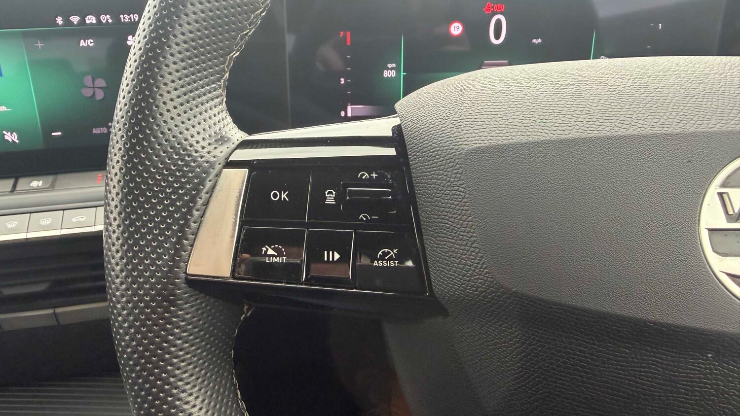 Used Vauxhall Astra 2023 for sale - 77857962: Photo 14