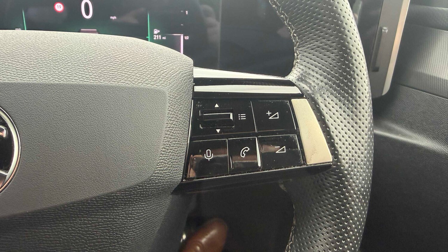 Used Vauxhall Astra 2023 for sale - 77857962: Photo 15