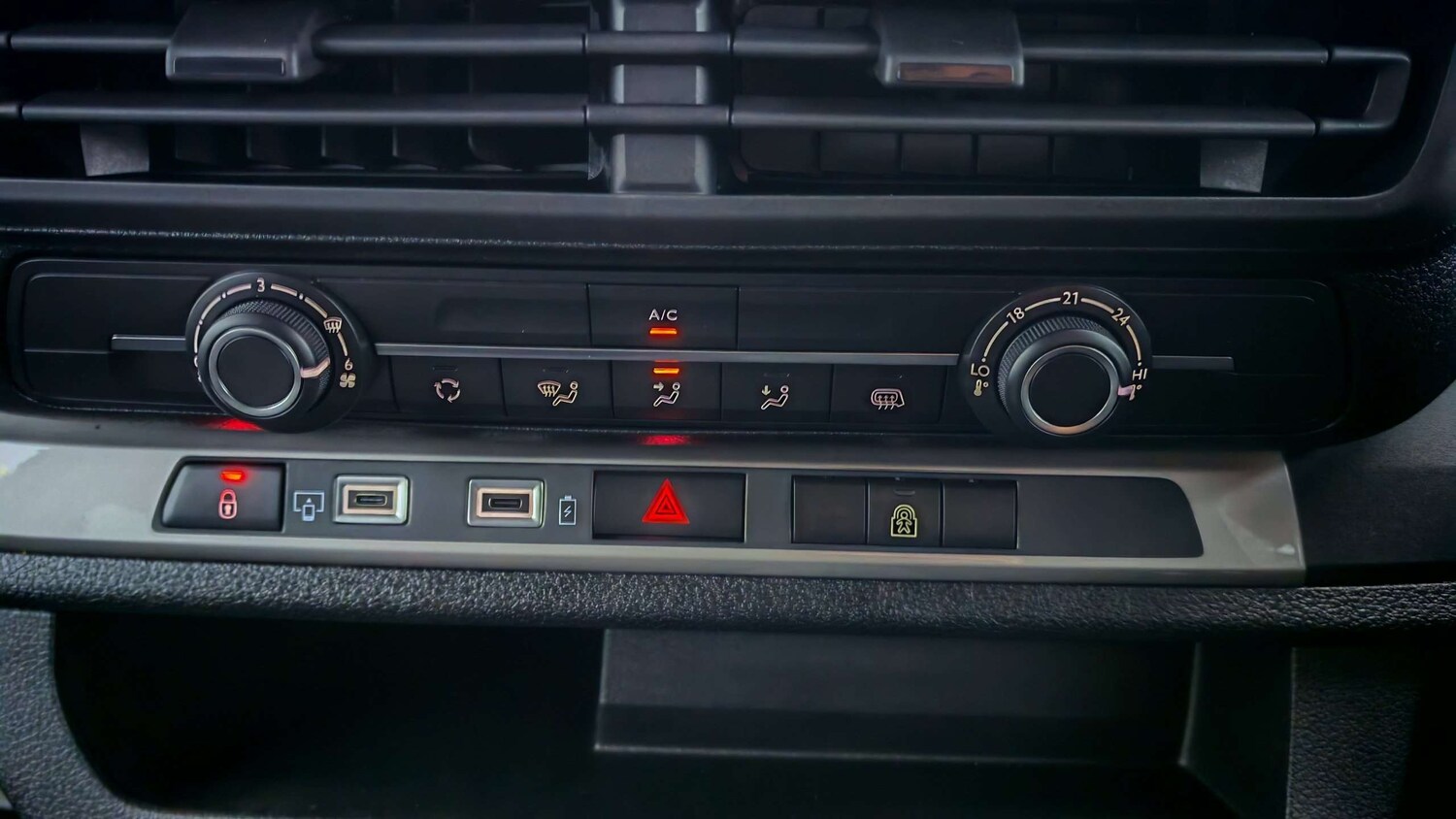 Used Vauxhall Vivaro 2025 for sale - 77858515: Photo 26